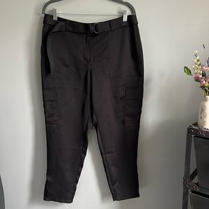 NWT White House Black Matket satin cargo pants size 10 short